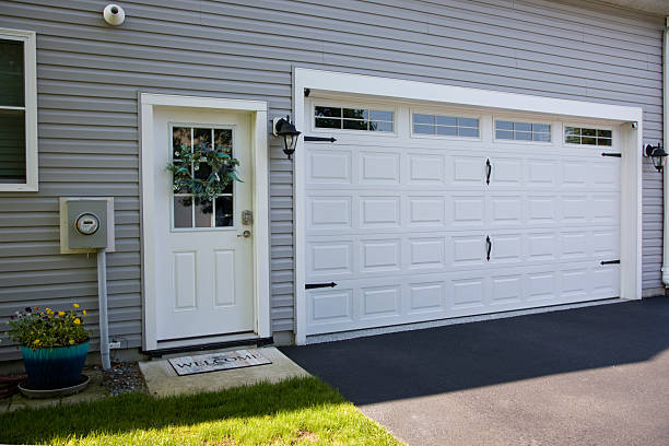24/7 Emergency Garage Door Panel Replacement experts in Burley, WA